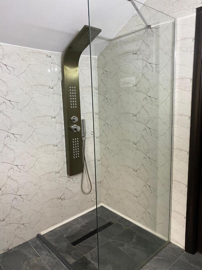 Accommodation Casa Luca Хорезу Екстер'єр фото